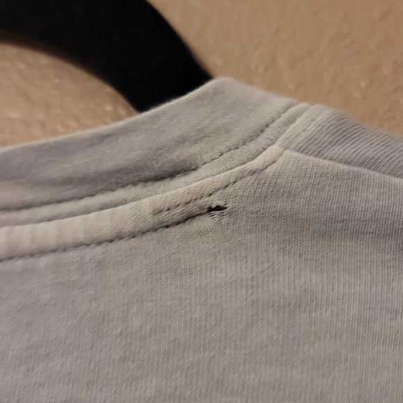 VS Pink Long Sleeve t-shirt‎ - Picture 4 of 4